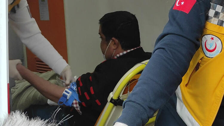 Sahte içki faciası! Fenalaşınca hastaneye kaldırıldı