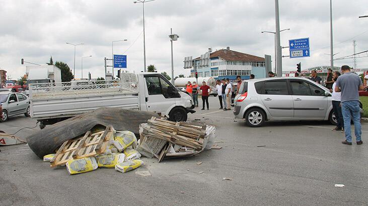 Samsun'da trafik kazası! Hepsi yola saçıldı