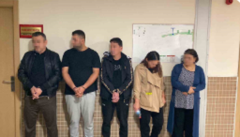 Sanatçı Nalan Höke Turan’ı 90 bin TL dolandıran 12 şüpheli gözaltına alındı