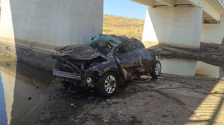 Şanlıurfa'da otomobil, üst geçitten dereye uçtu: 4 ölü, 1 yaralı!