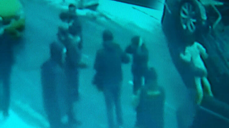 Sarıyer'de dehşet! Takla atan otomobilden böyle kurtuldular