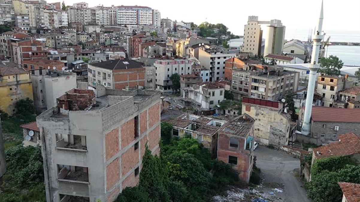 Seçimi kazansa da, 180 günlük oturma şartını 2 günle ihlal edince muhtarlıktan oldu