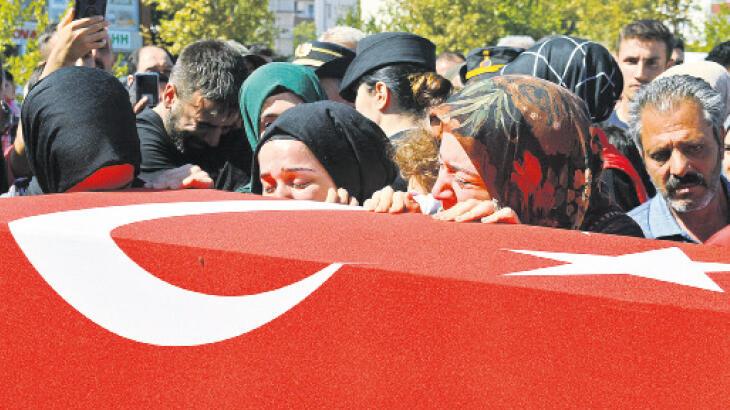 Şehit Astsubay Yusuf Ataş’a veda... Vasiyetine sahip çıktılar