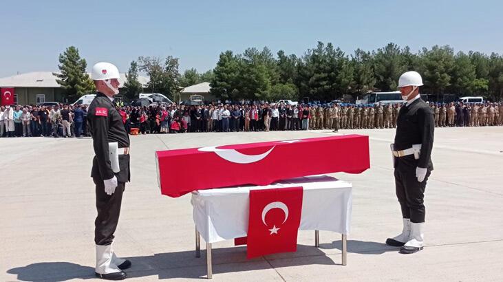 Şehit Teğmen Ömer Bağra Toprağa Verildi