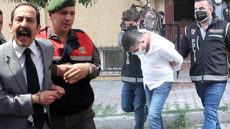 Senin bir damla kanına kova kova kan dökerim”