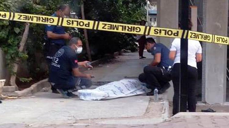 Sıcaktan bunalınca dinlenmek için oturduğu yerde öldü!