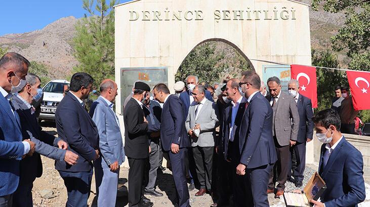 Siirt'te teröristlerin katlettiği 13'ü çocuk 22 vatandaş törenle anıldı