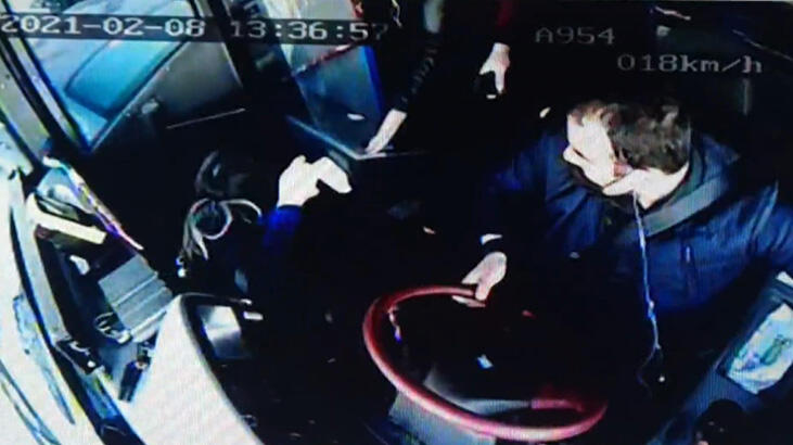 Silivri'de şoför ani fren yapınca kadın yolcu ön cama çarptı