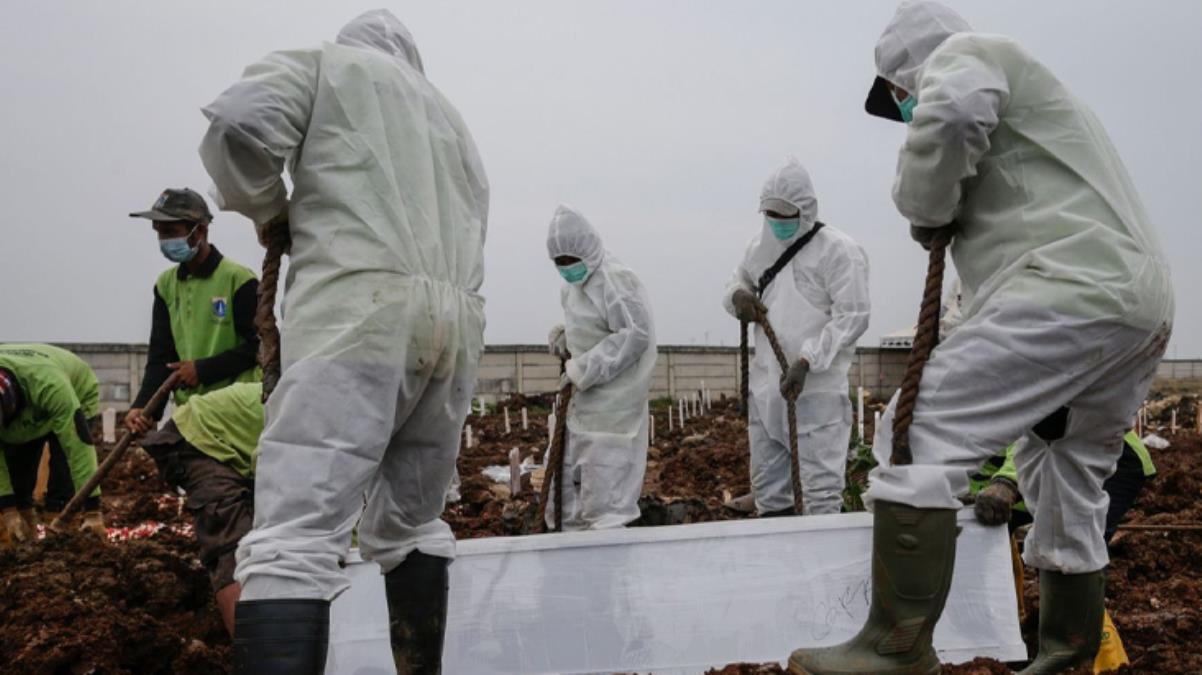 Sinovac araştırmasını yürüten ünlü bilim insanı Novilia Sjafri Bachtiar korona nedeniyle hayatını kaybetti