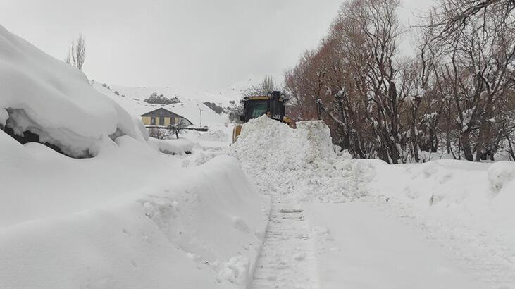 Şırnak'ta 19 köy ve 11 mezra yolu kapandı