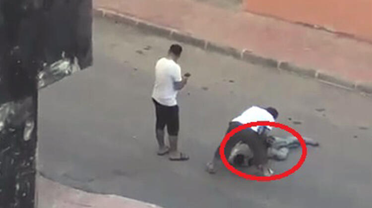 Sokak ortasında borç kavgasında öldürüldü!