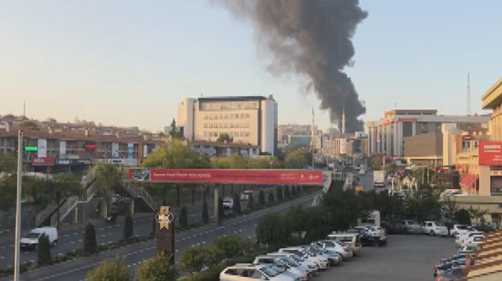 Son dakika.... İstanbul'da fabrikada yangın
