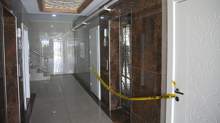 Son dakika... Asansörde şoke eden anlar! Çocuğunu sarılarak korumaya çalıştı