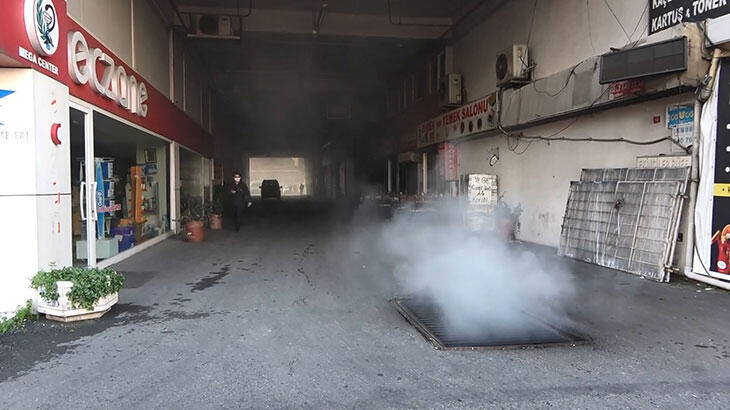 Son dakika... Bayrampaşa'daki Mega Center'de yangın paniği