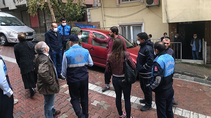 Son dakika... Ege Denizi’ndeki deprem sonrası Avcılar'da kolonunda çatlak görülen bina