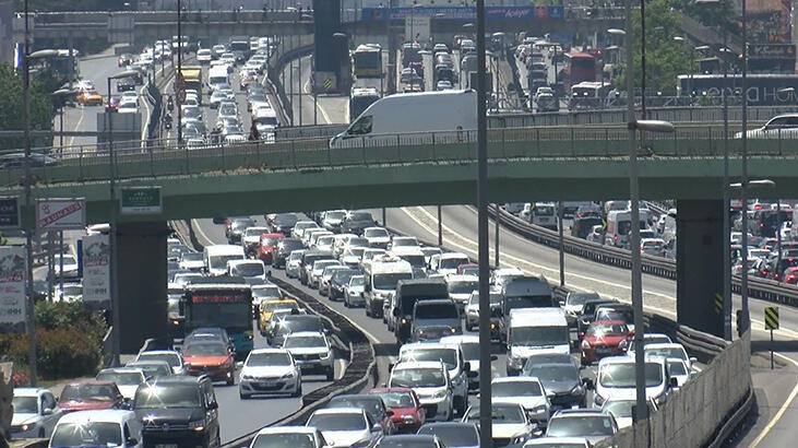 Son dakika... İstanbul trafiğinde son durum! İBB haritasında rakam yüzde 63'e ulaştı