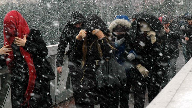 Son dakika... Meteoroloji İstanbul için saat verdi! Bu geceye dikkat kar geliyor