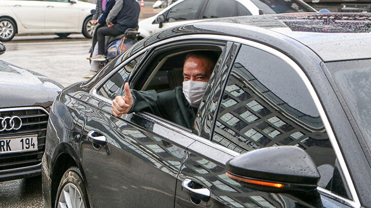 Son dakika... Muhittin Böcek 4 ay sonra belediyede