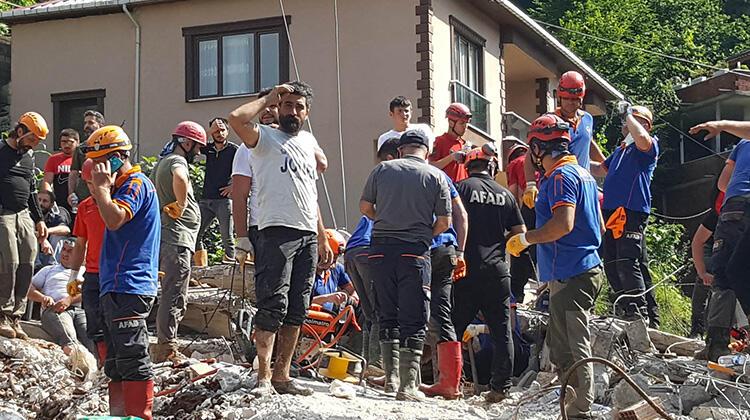 Son dakika... Rize'deki selde 47 bina yıkıldı, 99 binada ağır hasar var!