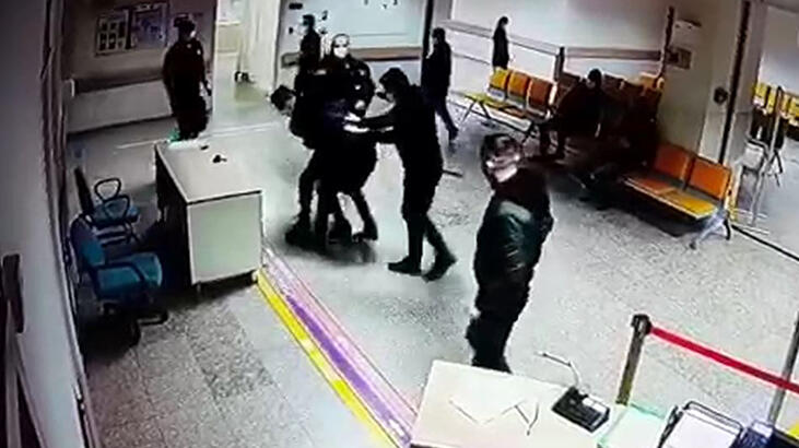 Son dakika! Acil serviste görevli doktora bıçaklı saldırı