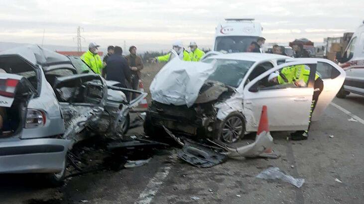 SON DAKİKA Ankara'da iki otomobil çarpıştı! 6 ölü, 3 yaralı