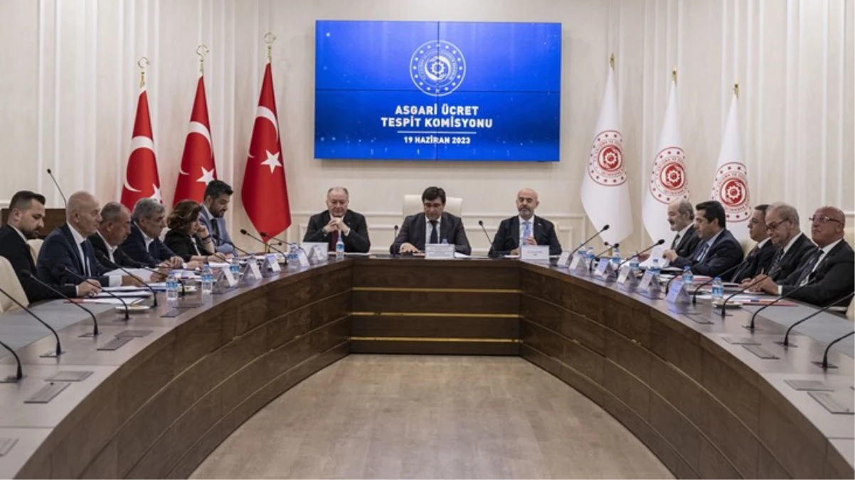 Son Dakika: Asgari ücrette 2. toplantı sona erdi! İlk açıklama Türk-İş temsilcisinden geldi
