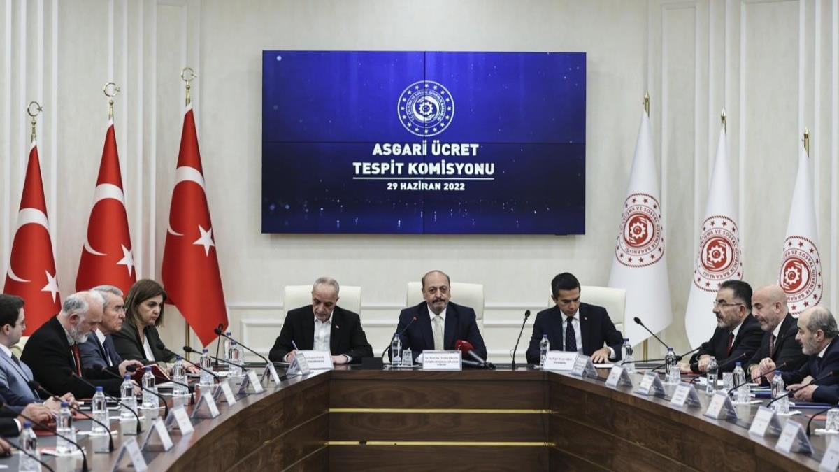 Son Dakika: Asgari ücrette 2. toplantı sona erdi! Masadaki işveren ve işçi temsilcilerinden ilk açıklama geldi