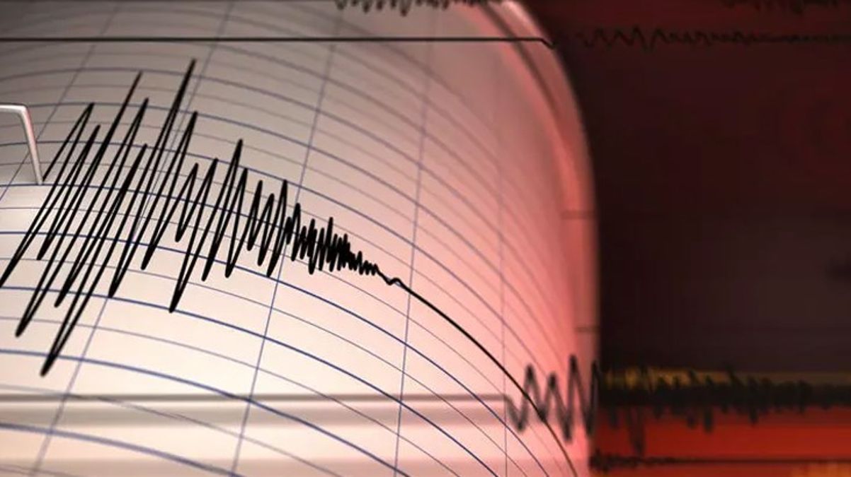 Son Dakika: Diyarbakır'da 4.2 büyüklüğünde deprem! Sarsıntı çevre illerden de hissedildi