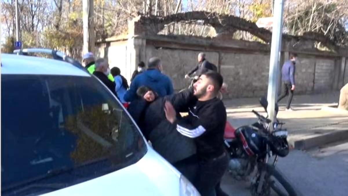 Son dakika gündem: Trafik kazasının ardından çıkan kavgayı polis güçlükle ayırdı