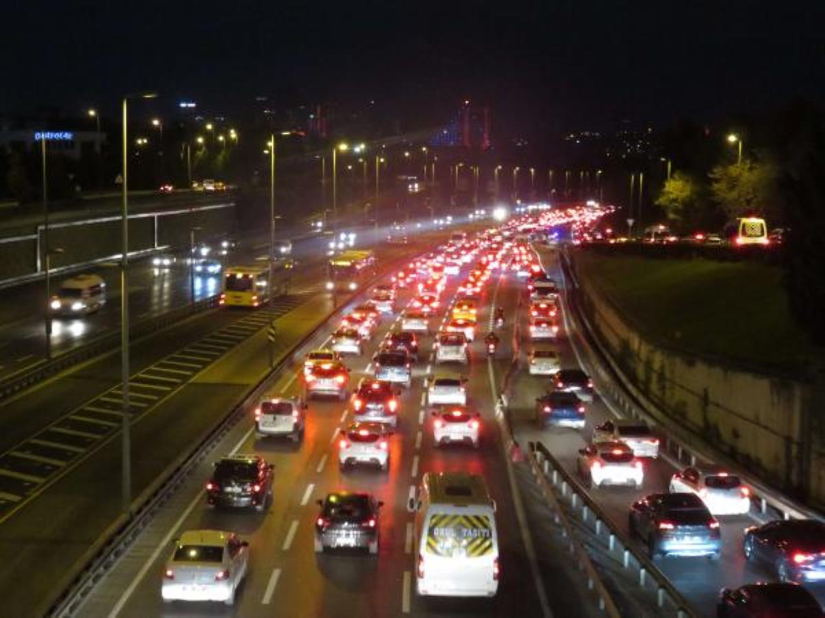 Son dakika haber! 15 Temmuz Şehitler Köprüsü'nde trafik yoğunluğu