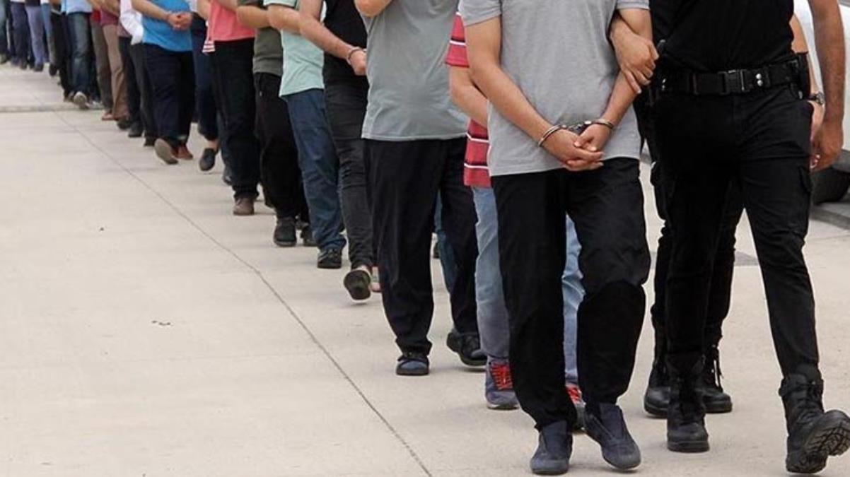 Son Dakika! İzmir'de FETÖ'nün TSK yapılanmasına yönelik operasyonda 304 kişi hakkında gözaltı kararı verildi
