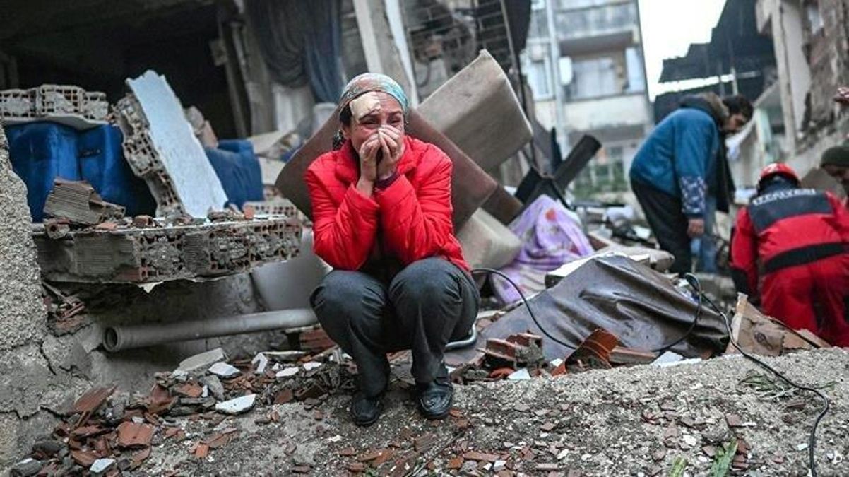 Son Dakika: Kahramanmaraş merkezli depremlerde hayatını kaybedenlerin sayısı 49 bin 589'a yükseldi