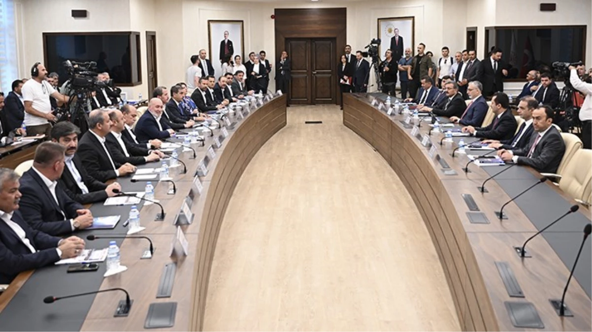Son Dakika: Memurların toplu sözleşme pazarlığı başladı: 2 yıl için yüzde 110 zam istiyorlar
