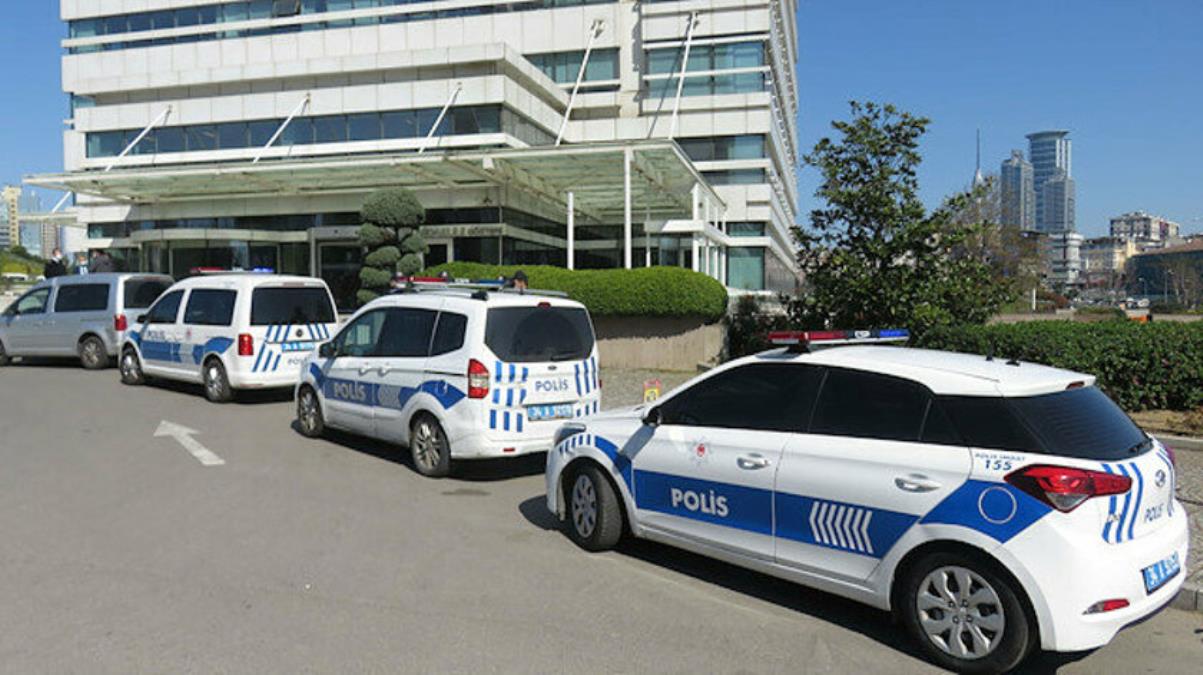 SON DAKİKA  Polis, 2 milyar dolarlık vurgunun merkezi olan Thodex'in binasında arama yapıyor