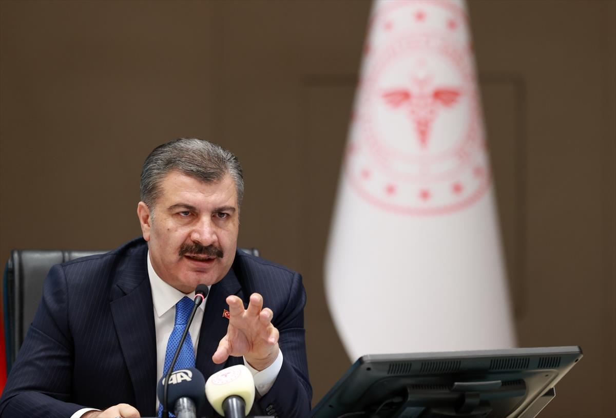 Son Dakika: Türkiye'de 4 Aralık günü koronavirüs nedeniyle 228 kişi vefat etti, 20 bin 374 yeni vaka tespit edildi