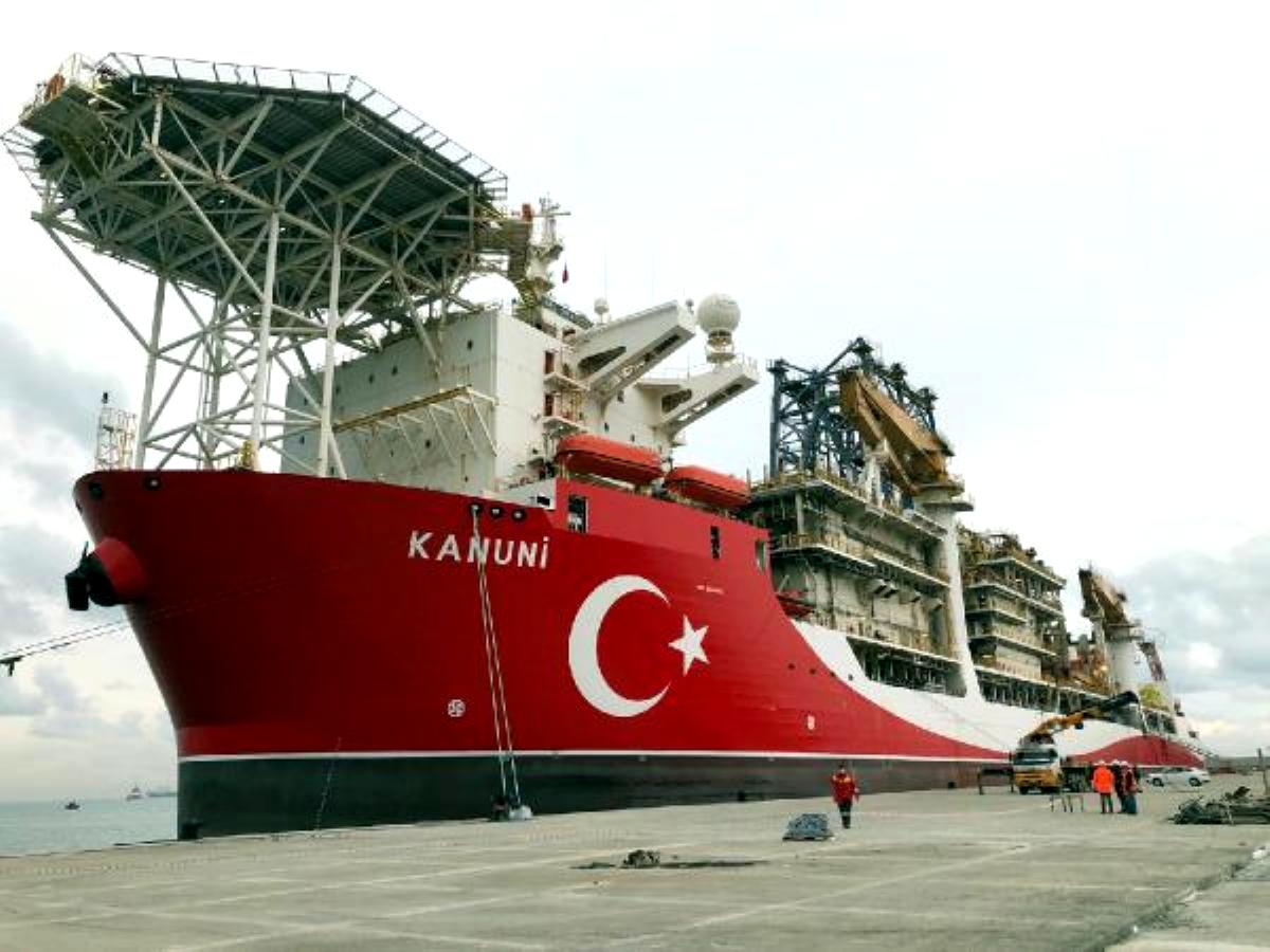 Sondaj gemisi 'Kanuni' Zonguldak'ta (3)