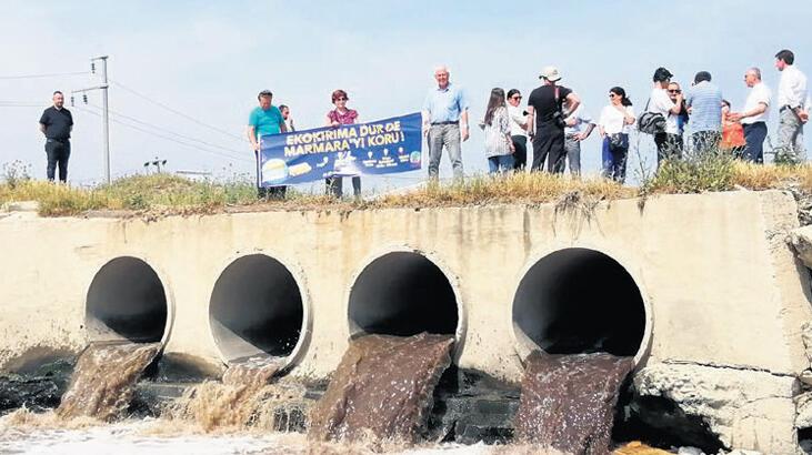 Sözün bittiği yer! ‘Sağlık’ mahallesinin yanında zehir akıyor