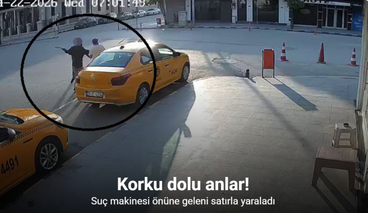 Suç makinesi önüne geleni satırla yaraladı, o anlar kameraya yansıdı