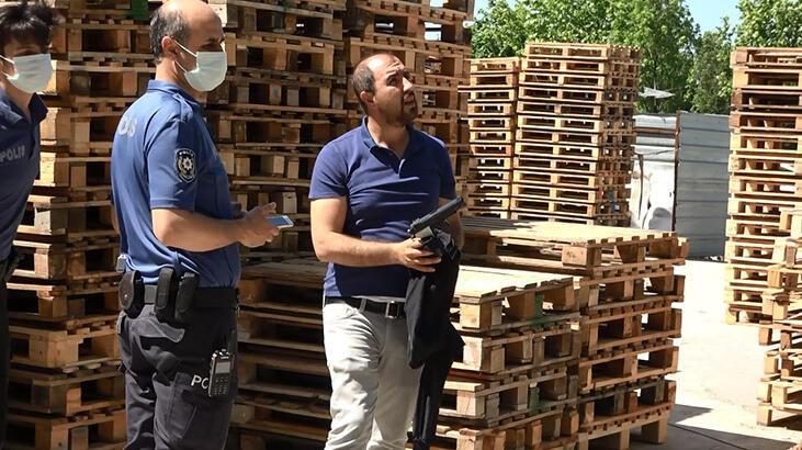 Sultangazi'de hareketli anlar! Polis merkezinin yakınında silahlı çatışma