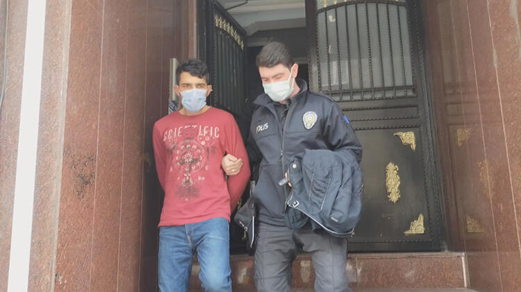 Sultangazi'de hırsızlık yapıp kaçan şüpheli sığındığı binada yakalandı