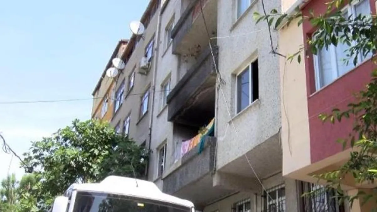 Sultangazi'de kira artışına sinirlenen kiracı, evi ateşe verdi 