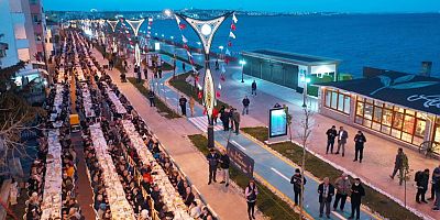 1 kilometrelik dev iftar sofrası: Bu sofranın başı var sonu yok