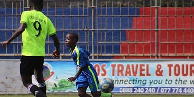 10 yaşında profesyonel olan Eric Marshall, dünyanın en genç futbolcusu oldu