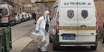 2 kızını bıçaklayarak öldürüp, polise teslim oldu