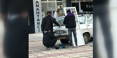 70 lira servis ücreti ödememek için kapıyı söküp tamirciye getirdi