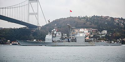 ABD savaş gemisi USS Monterey'in İstanbul Boğazı geçişinde dikkat çeken detay