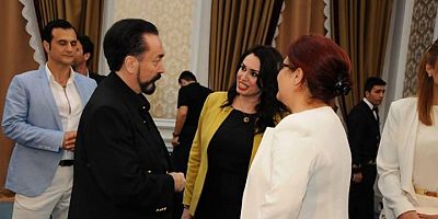 Adnan Oktar'ın iftar yemeğinden yeni Bakan Derya Yanık çıktı