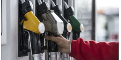 Akaryakıt istasyonlarına yeni düzenleme: Fiyat panolarında tek tip dönem