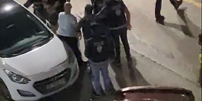 Alkollü şahıs aracını polislerin üzerine sürdü, o anlar kameraya yansıdı
