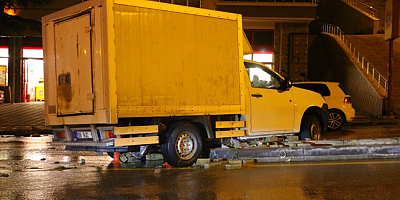 Ankara'da araçlar sel sularına kapıldı, hasarlı otomobiller havadan görüntülendi